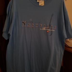 Size Large Nashville Short Sleeve